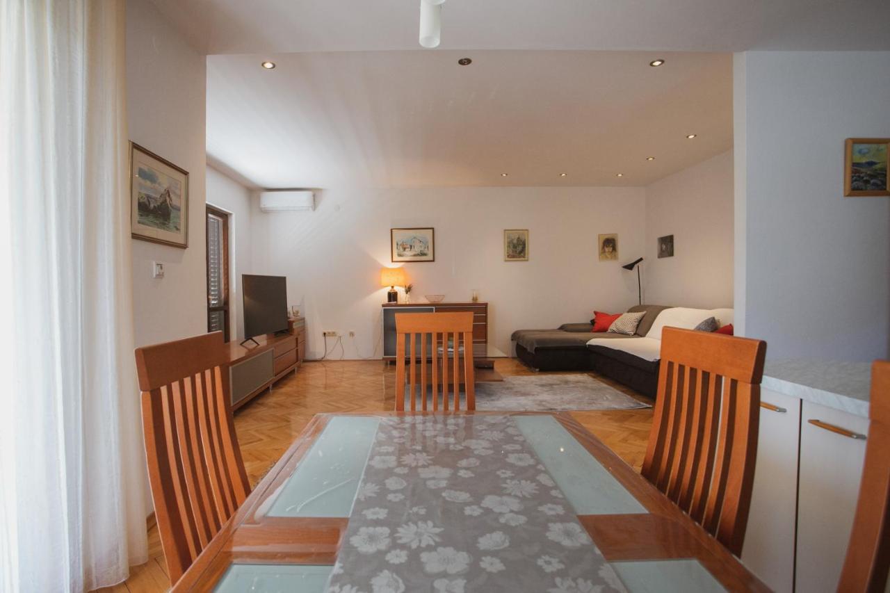 Comfort Sea View Apartment Dugi Rat Exteriér fotografie